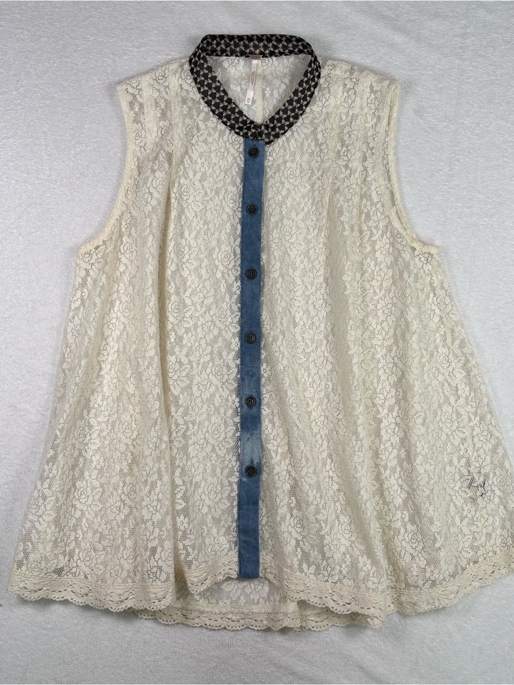 Free People Sleeveless Lace Button Down Top